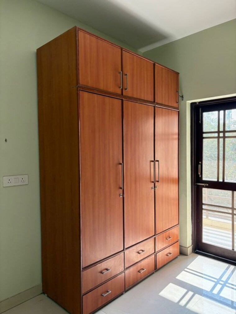 Room, sector 23a 2 Bedroom 950 Sq.Ft. Builder Floor In Sector 23a Gurgaon 10235036