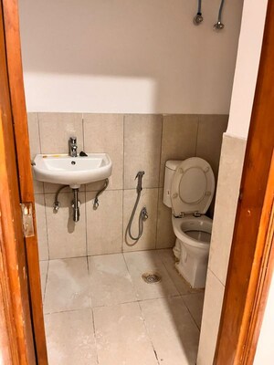 Bathroom in 4 BHK Builder Floor at SS Linden, Sector 84 – for Sale