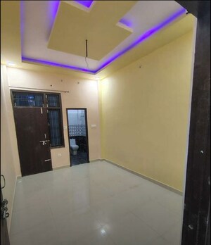 Room in 3 BHK Apartment at Rishita Manhattan, Gomti Nagar – for Rent