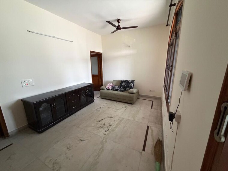 undefined, sector 23 1 Bedroom 550 Sq.Ft. Builder Floor In Sector 23 Gurgaon 10235068