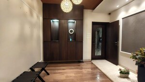 Room in 6 BHK Apartment at Kumar Peninsula, Baner – for Sale
