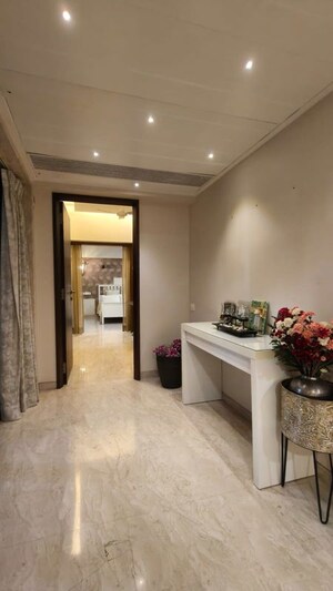 Living Room in 6 BHK Apartment at Kumar Peninsula, Baner – for Sale