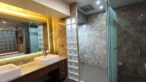 Living Room in 6 BHK Apartment at Kumar Peninsula, Baner – for Sale