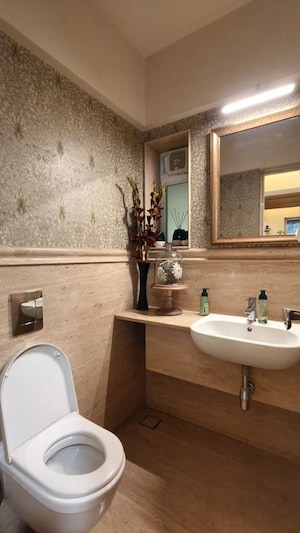 Bathroom in 6 BHK Apartment at Kumar Peninsula, Baner – for Sale