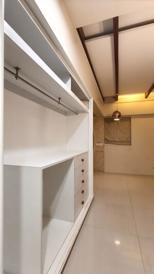 Bathroom in 6 BHK Apartment at Kumar Peninsula, Baner – for Sale