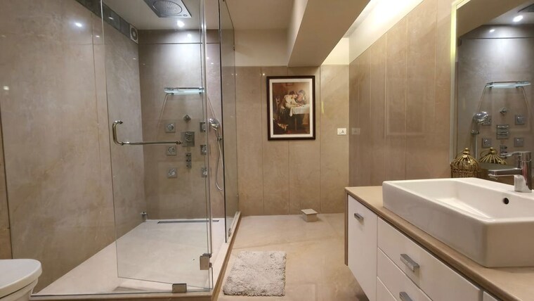 Bathroom, kumar-peninsula 6 Bedroom 6819 Sq.Ft. Apartment In Baner Pune 10235048