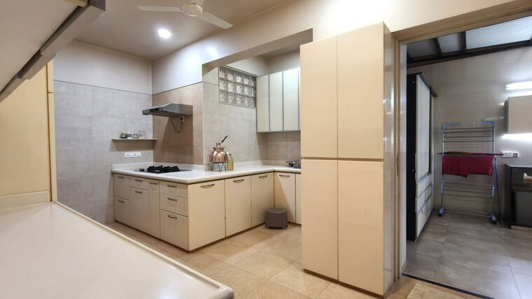 Kitchen, kumar-peninsula 6 Bedroom 6819 Sq.Ft. Apartment In Baner Pune 10235048