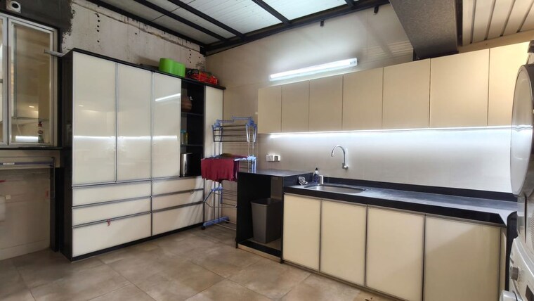 Kitchen, kumar-peninsula 6 Bedroom 6819 Sq.Ft. Apartment In Baner Pune 10235048