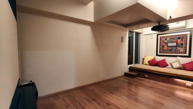 Room, kumar-peninsula 6 Bedroom 6819 Sq.Ft. Apartment In Baner Pune 10235048
