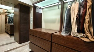 Bedroom in 6 BHK Apartment at Kumar Peninsula, Baner – for Sale