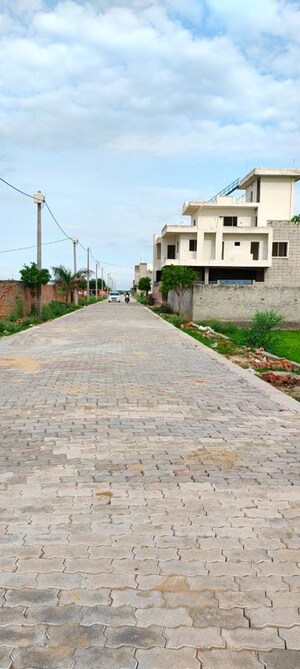  Plot For Sale in Amar Shaheed Path