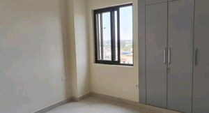 Room in 3 BHK Apartment at Shalimar Emerald, Butler Colony – for Rent