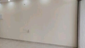 Room in 3 BHK Apartment at Shalimar Emerald, Butler Colony – for Rent