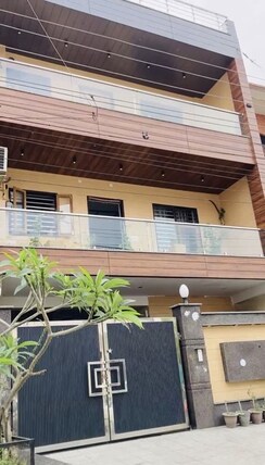 5 BHK + Pooja Room Independent House For Sale in Sector 2