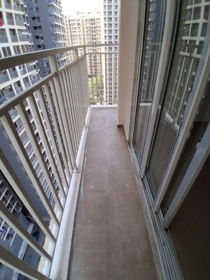 2 BHK Apartment For Rent in Puranik Grand Central, Vartak Nagar