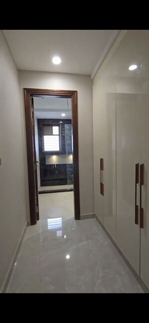 Building Lobby in 4 BHK Builder Floor at Sector 89 – for Rent