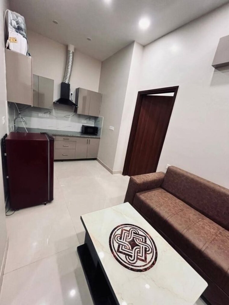 Room, saket 1 Bedroom 650 Sq.Ft. Apartment In Saket Delhi 10235166
