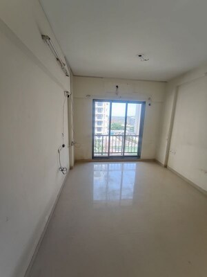 Room in 3 BHK Apartment at Ekta Parks Ville, Virar West – for Sale