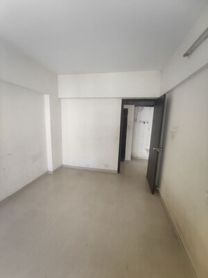 Room in 3 BHK Apartment at Ekta Parks Ville, Virar West – for Sale