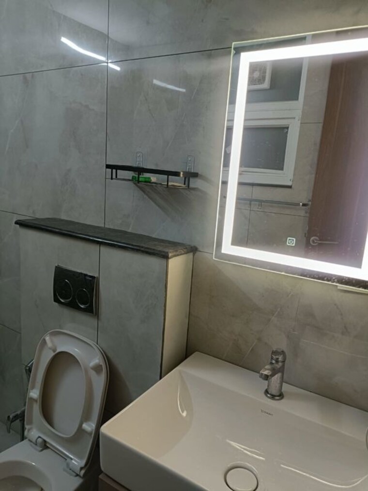 Bathroom, malwa-escon-primera 3 Bedroom 1550 Sq.Ft. Apartment In International Airport Road Zirakpur 10235190
