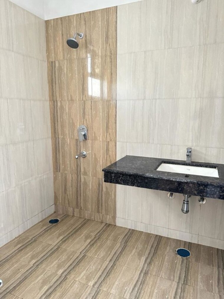 Bathroom, malwa-escon-primera 3 Bedroom 1550 Sq.Ft. Apartment In International Airport Road Zirakpur 10235190