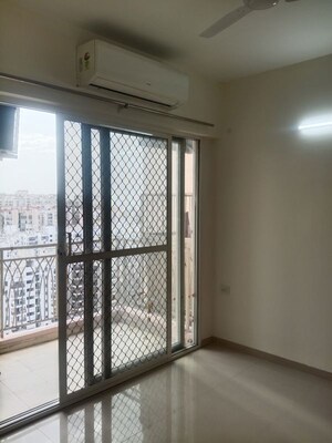 Room in 2 BHK Apartment at Mahagun Mywoods II, Sector 16c Greater Noida – for Rent