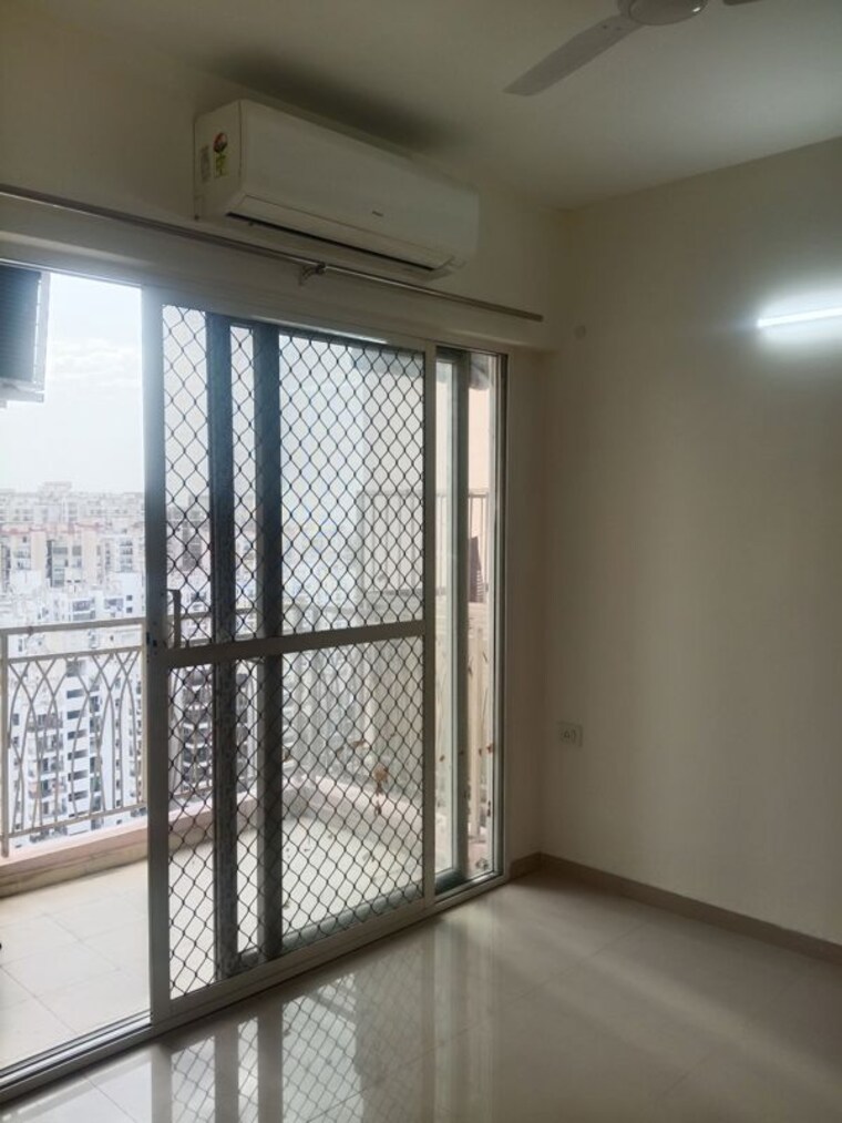 Room, mahagun-mywoods-ii 2 Bedroom 1000 Sq.Ft. Apartment In Sector 16c Greater Noida Greater Noida 10235210