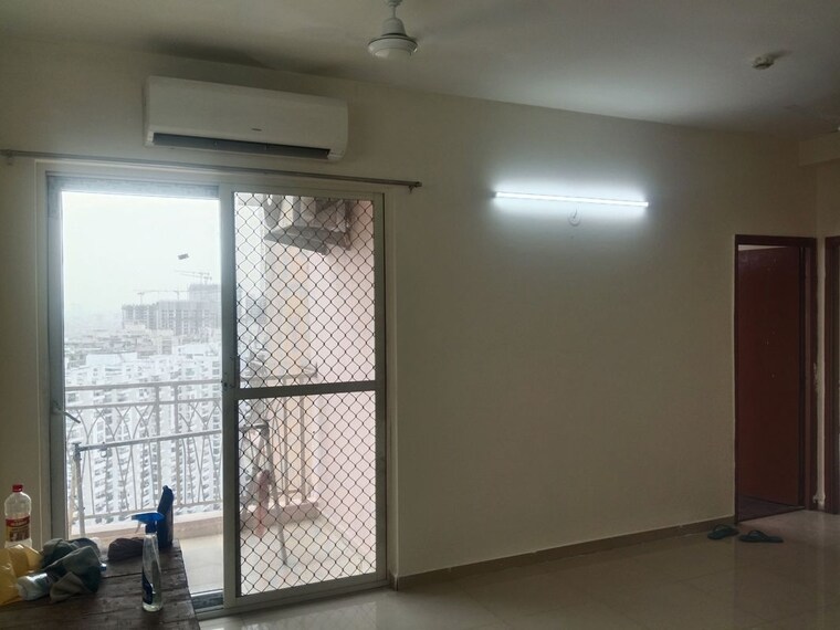 Room, mahagun-mywoods-ii 2 Bedroom 1000 Sq.Ft. Apartment In Sector 16c Greater Noida Greater Noida 10235210