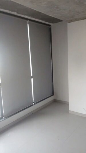 Room in  Office Space at Shivalik Shilp, Sanidhya – for Rent