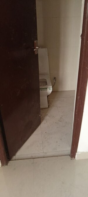 Bathroom in 3 BHK Apartment at Amrapali Heartbeat City, Sector 107 – for Rent