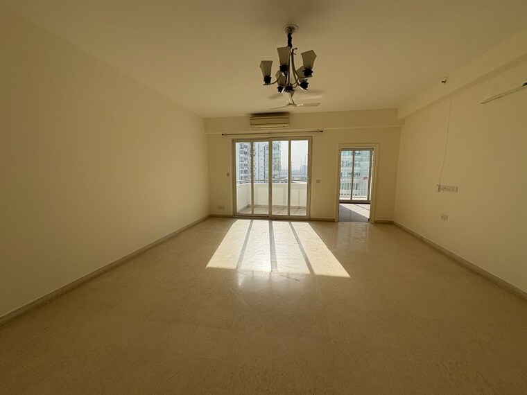 Room, emaar-mgf-the-palm-drive-villas 3.5 Bedroom 1950 Sq.Ft. Apartment In Sector 66 Gurgaon 10235236