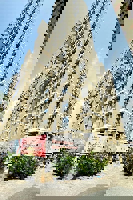 1 BHK 700 Sq.Ft. Apartment in Juhi Niharika Absolute