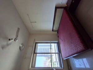 Furnished Amenities in 2 BHK Apartment at Kalpataru Gardens 1, Kandivali East – for Rent