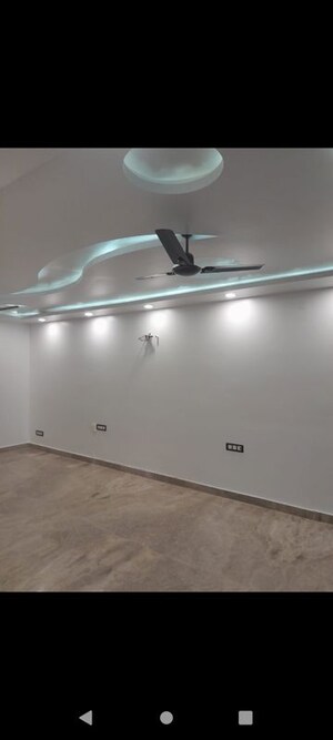 Room in 3 BHK Apartment at Kohli One Malibu Town Plot, Sector 47 – for Rent