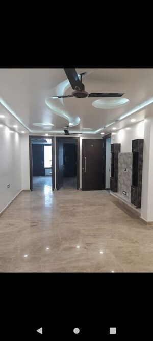 Room in 3 BHK Apartment at Kohli One Malibu Town Plot, Sector 47 – for Rent