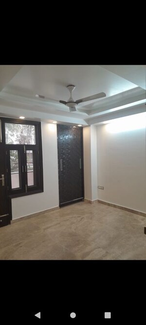 Room in 3 BHK Apartment at Kohli One Malibu Town Plot, Sector 47 – for Rent