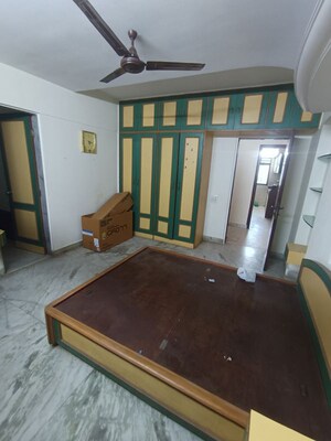 Bedroom in 3 BHK Apartment at Vikas Park CHS, Malad West – for Rent