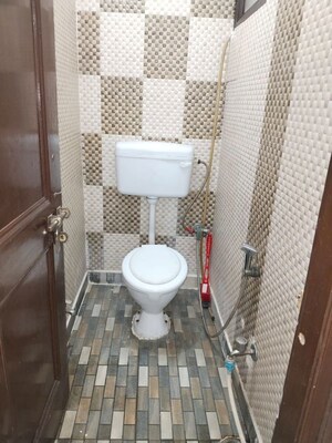 Bathroom in 1 BHK Apartment at Khirki Extension – for Rent