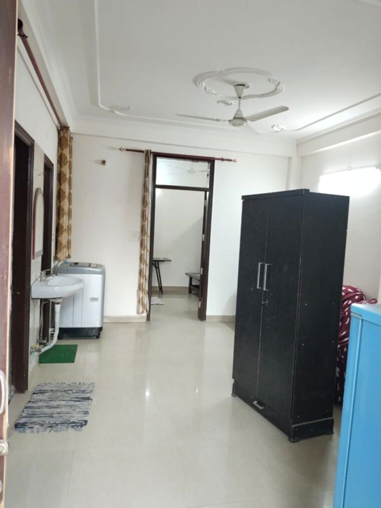Room, khirki extension 1 Bedroom 450 Sq.Ft. Apartment In Khirki Extension Delhi 10235308