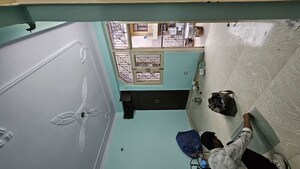 Furnished Amenities in 2 BHK Apartment at Dilshad Colony – for Sale