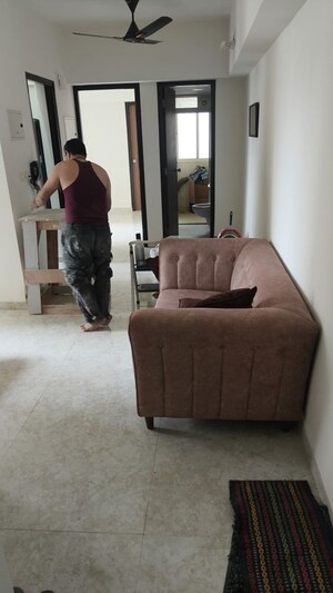 Furnished Amenities in 1 BHK Apartment at Lodha Amara, Kolshet Road – for Rent