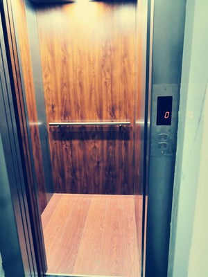 Lift in 4 BHK Builder Floor at Mansa Devi – for Rent