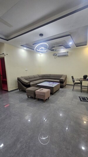 Living Room in 3 BHK Builder Floor at Shimla Bypass Road – for Rent