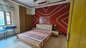 Bedroom in 3 BHK Builder Floor at Shimla Bypass Road – for Rent