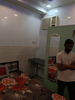 Bedroom in 1 RK Apartment at Gomti Nagar – for Rent