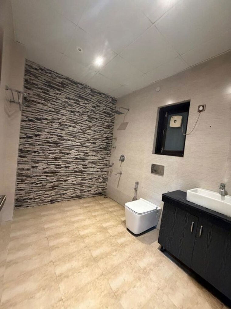 Bathroom, ansal-api-esencia 6+ Bedroom 300 Sq.Yd. Independent House In Sector 67 Gurgaon 10235362
