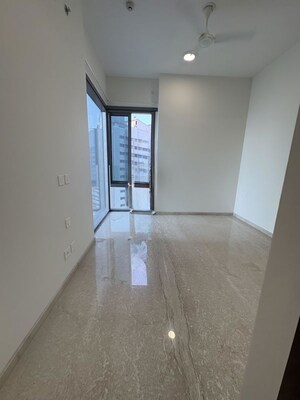 Building Lobby in 3 BHK Apartment at Piramal Mahalaxmi, Mahalaxmi – for Rent