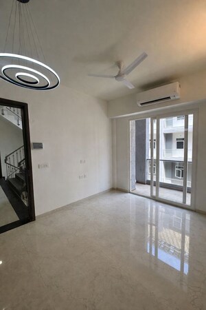 Room in 2 BHK Apartment at Signature Global City, Sector 37d – for Rent