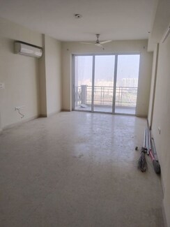 3.5 BHK + Pooja Room,Servant Room Apartment For Rent in Conscient Heritage One