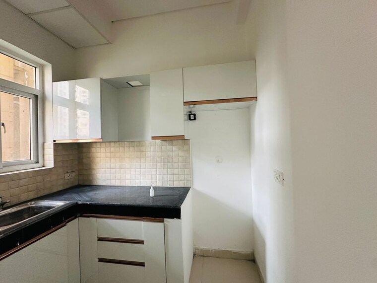 Kitchen, bptp-park-elite-premium 3 Bedroom 1000 Sq.Ft. Apartment In Sector 84 Faridabad 10235378